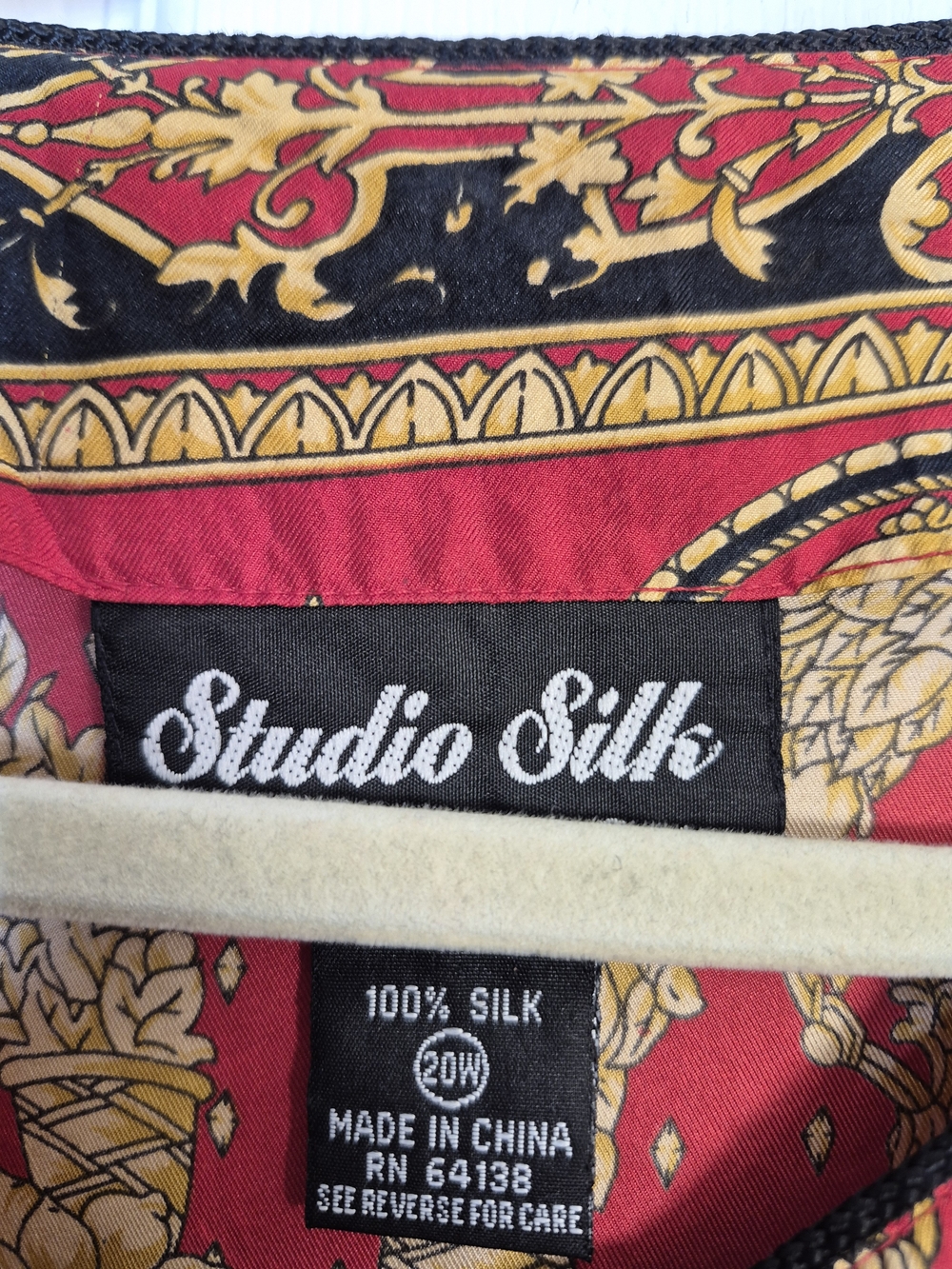 Studio Silk 100% Silk Vintage Baroque Urn Print Blouse Red Gold 20W - Picture 9 of 9